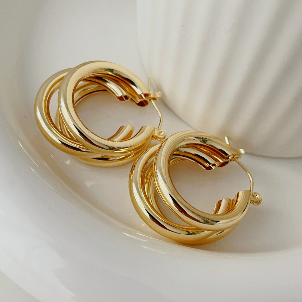 Fan chunky earrings