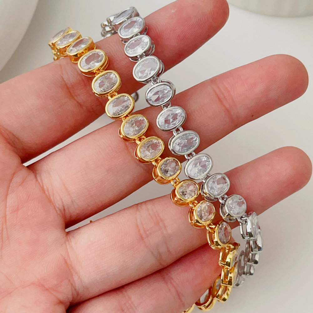 Oval zircon bracelet
