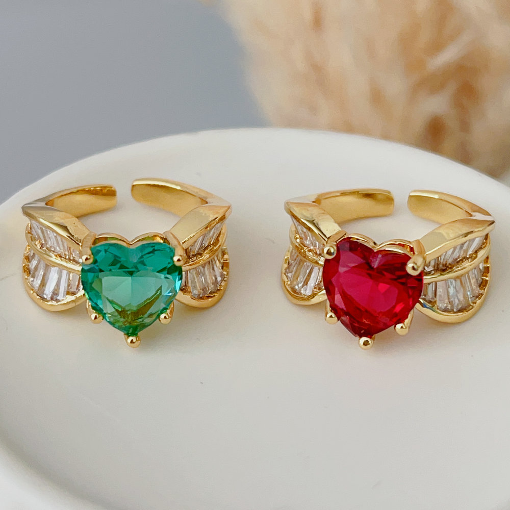 Pave heart ring