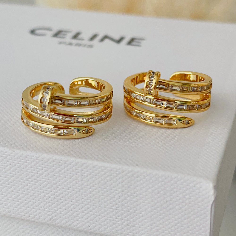 Pave zircon nail ring