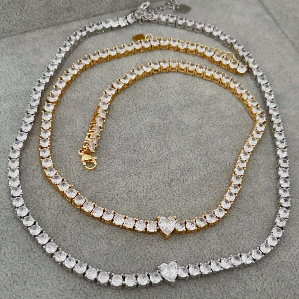 Pave heart chunky necklace