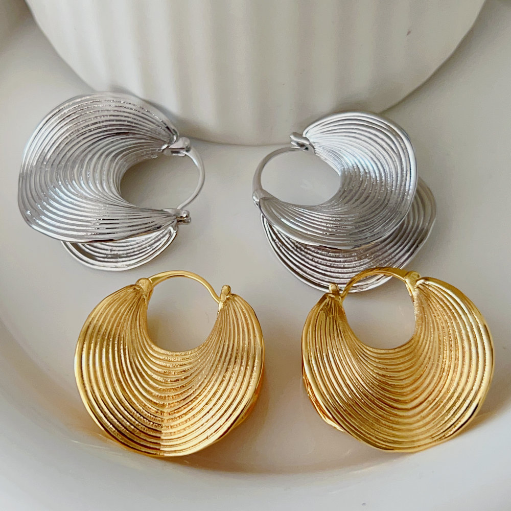 Fashoin metal s earrings