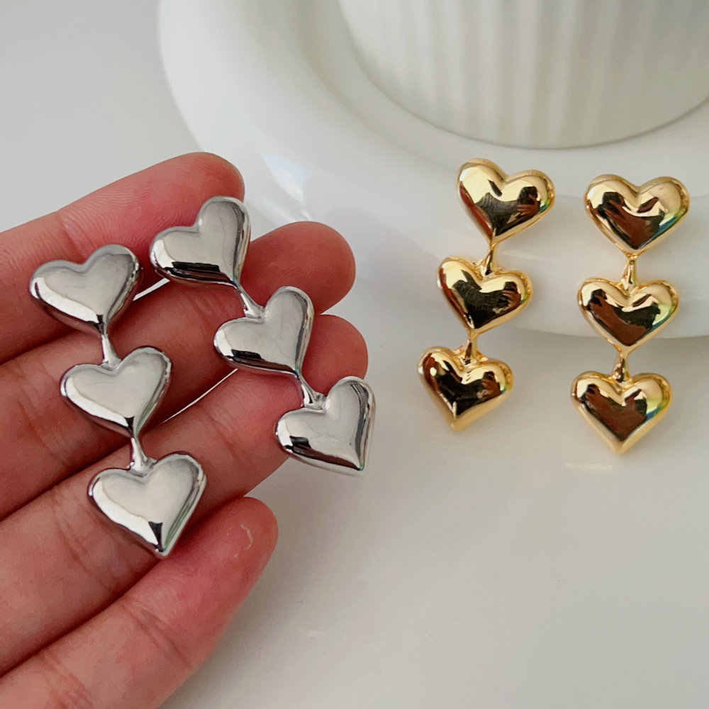 Metal heart earrings