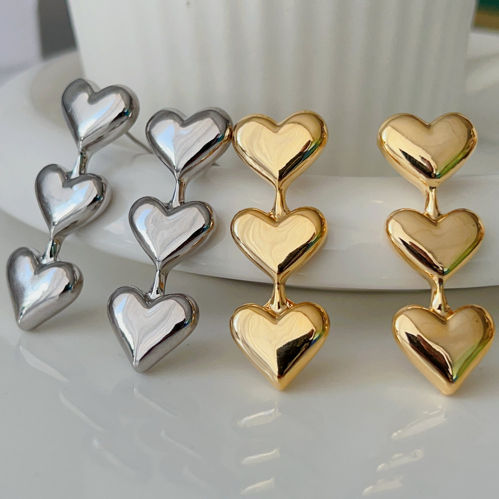 Metal heart earrings