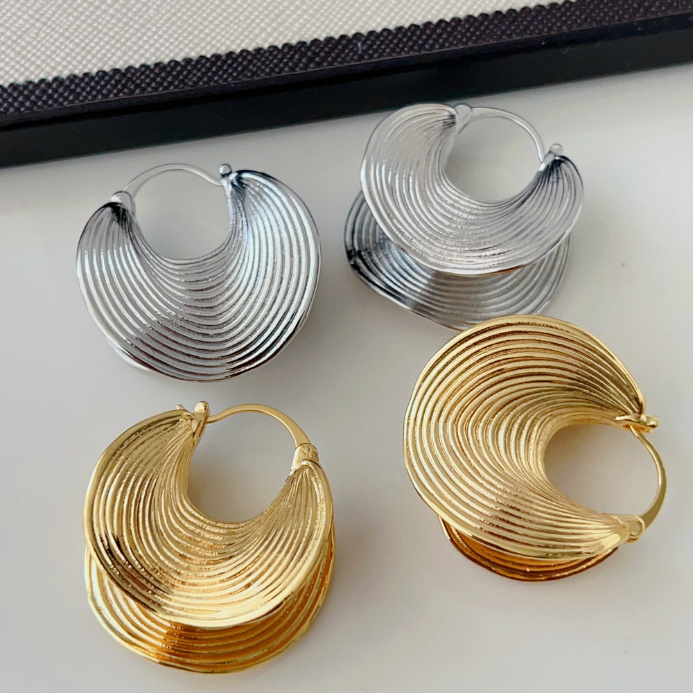 Fashoin metal s earrings