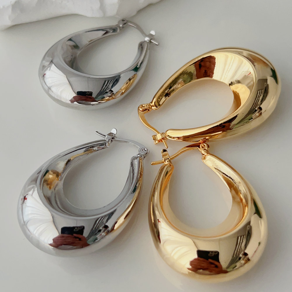 Metal moon hoops