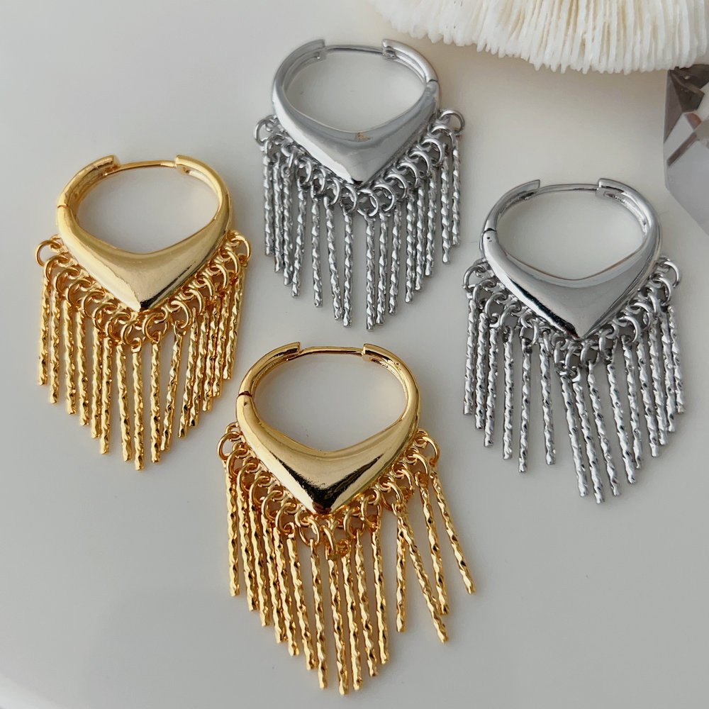 Metal chain tassel earrings