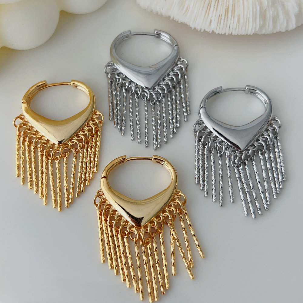 Metal chain tassel earrings