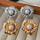 Metal flower earrings
