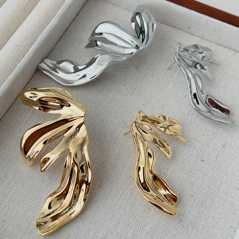 Metal leaf earrings