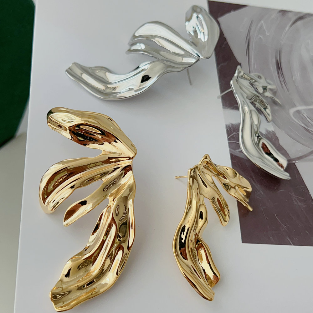Metal leaf earrings