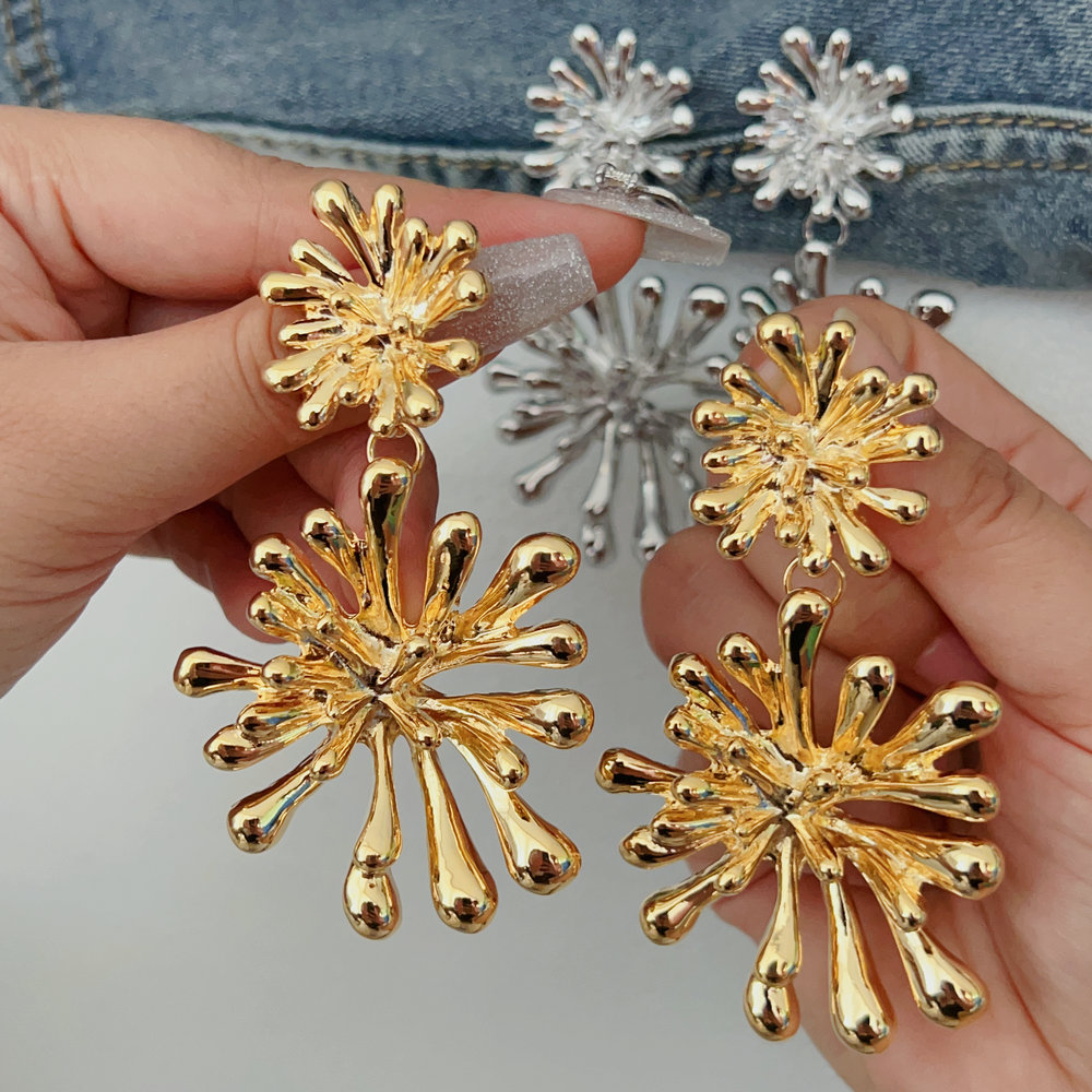 Chunky big flower earrings