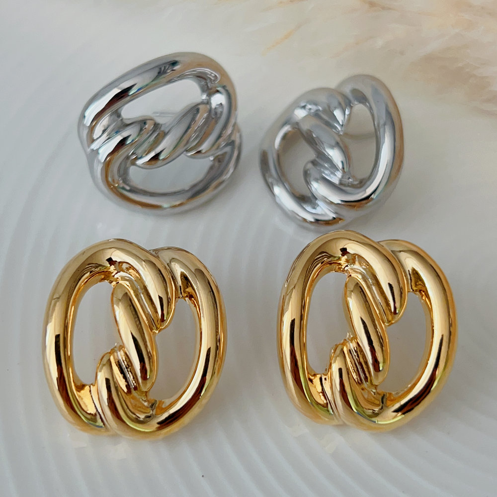 Metal chunky earrings