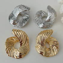 Metal s shape earrings