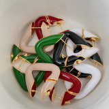 Enamel triangle hoop