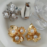 Metal flower earrings