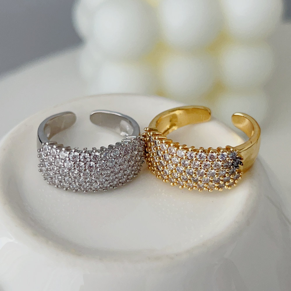pave zirco ring
