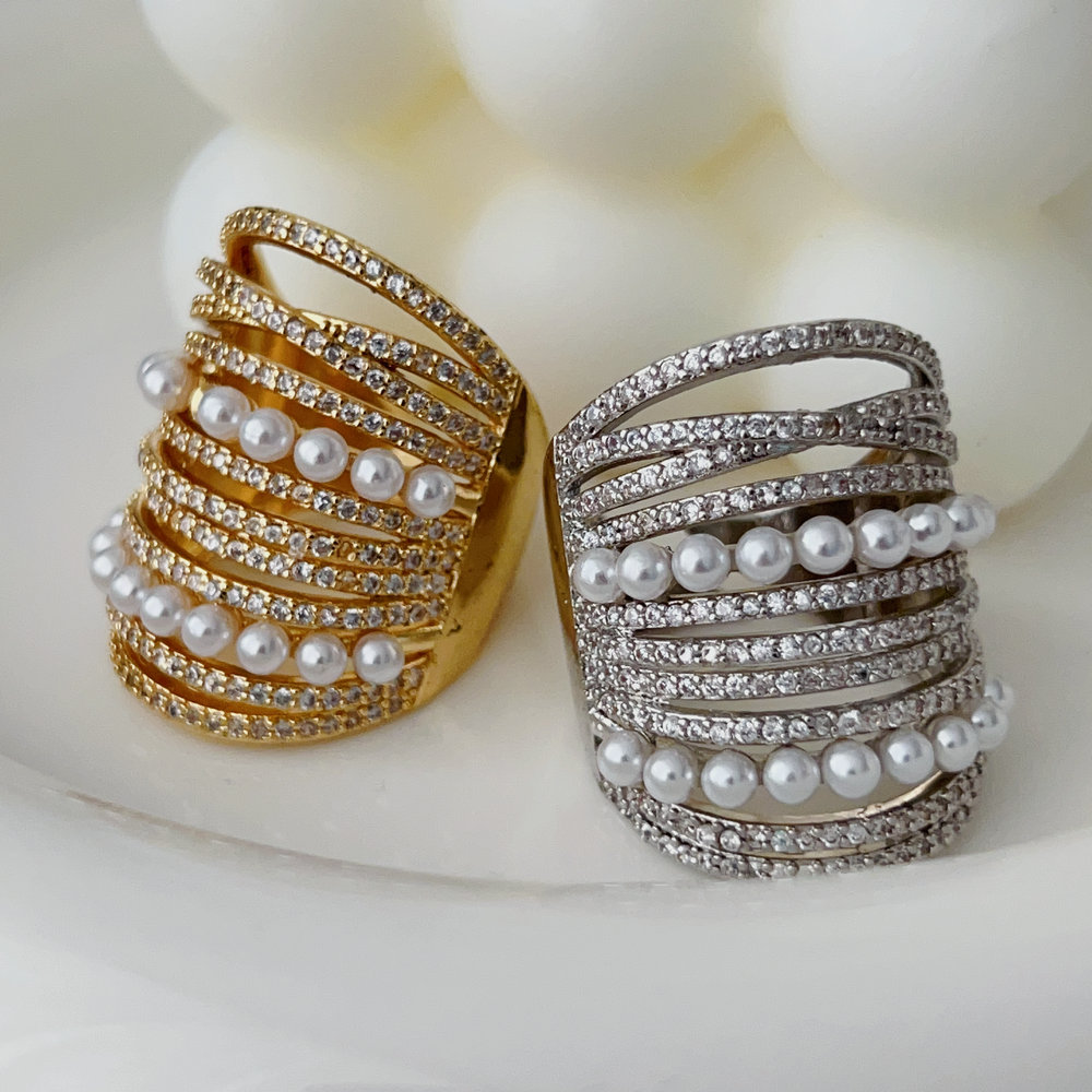 chunky pearl ring
