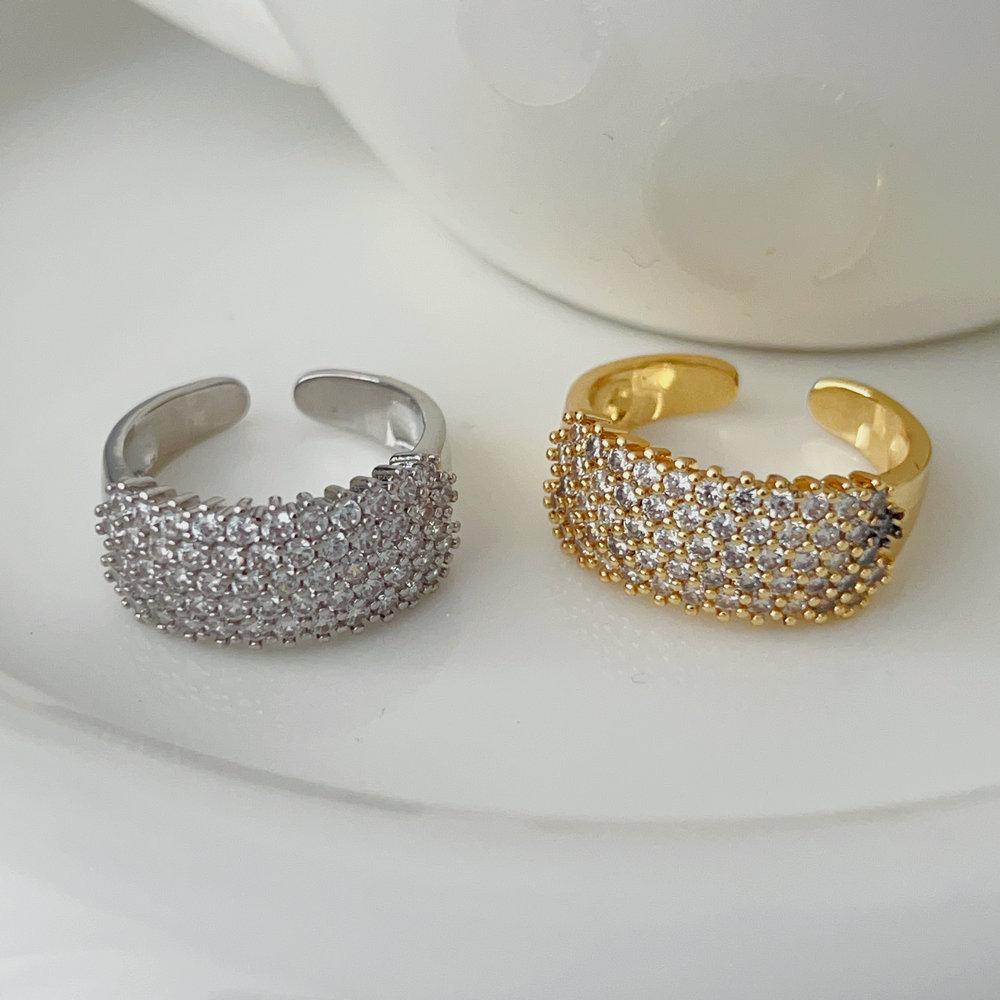 pave zirco ring