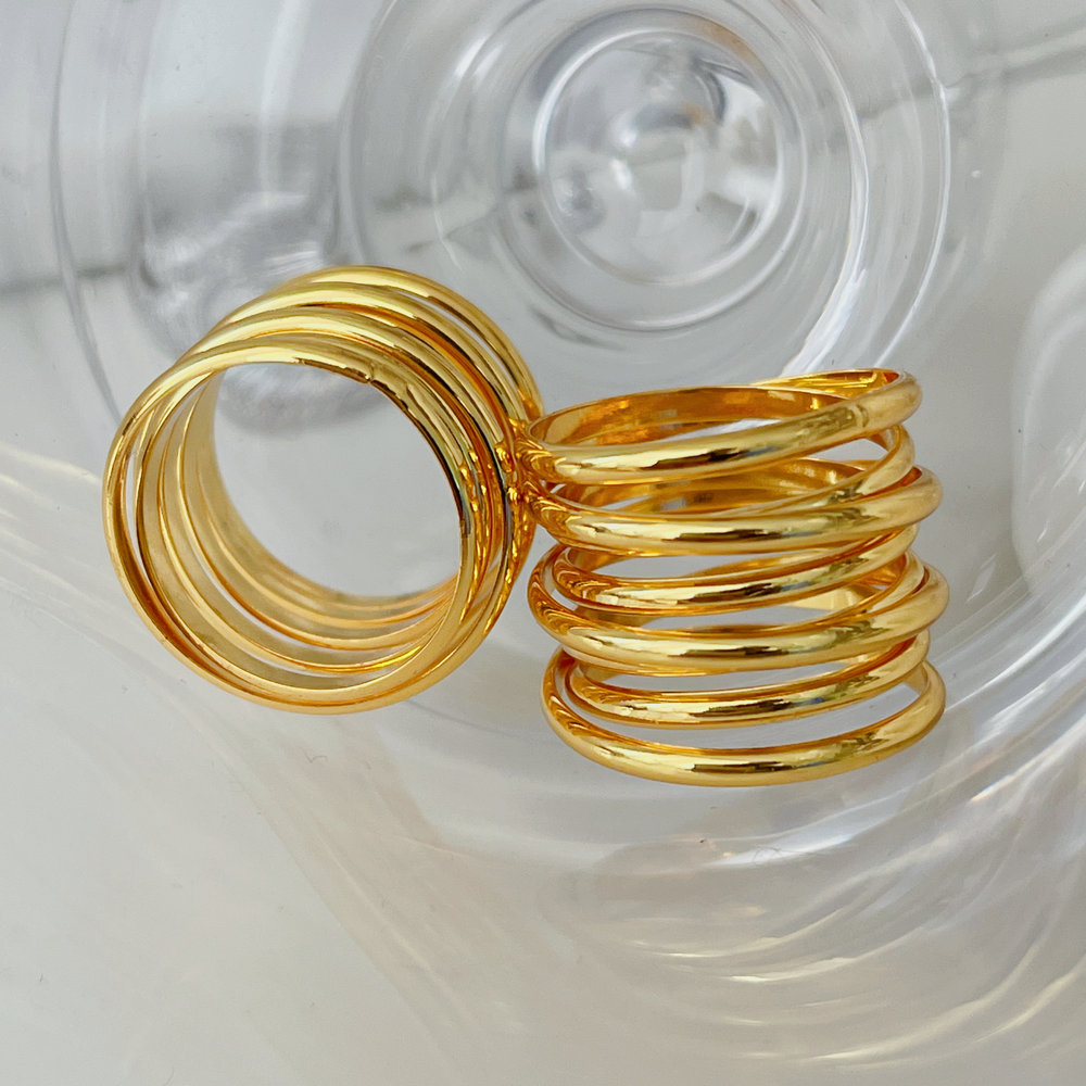 Metal spring ring