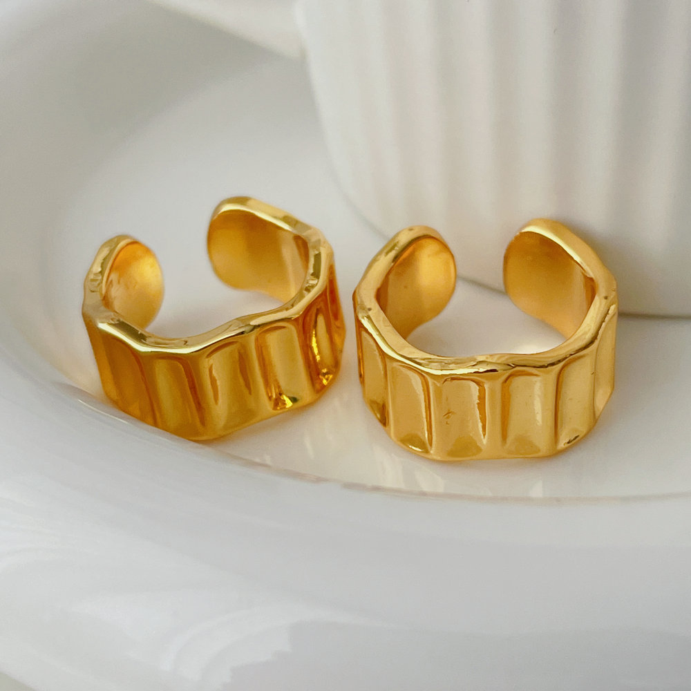 Metal chunky ring