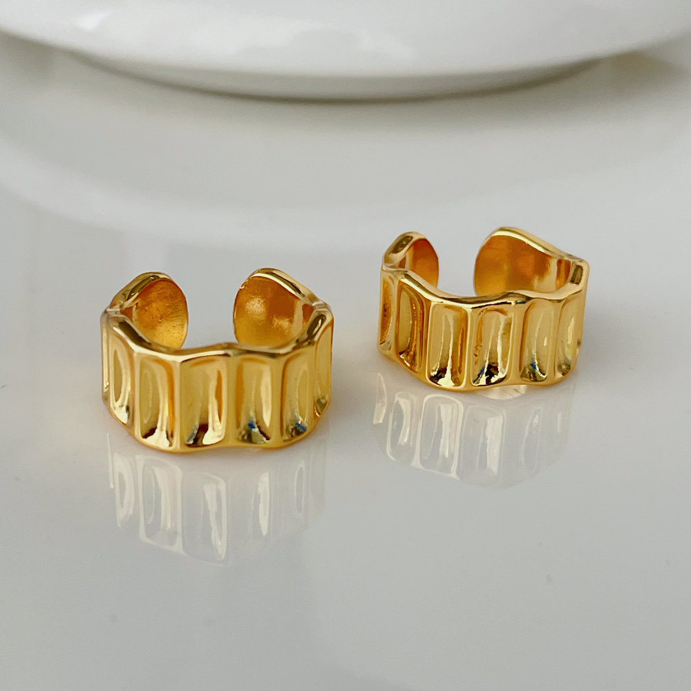 Metal chunky ring