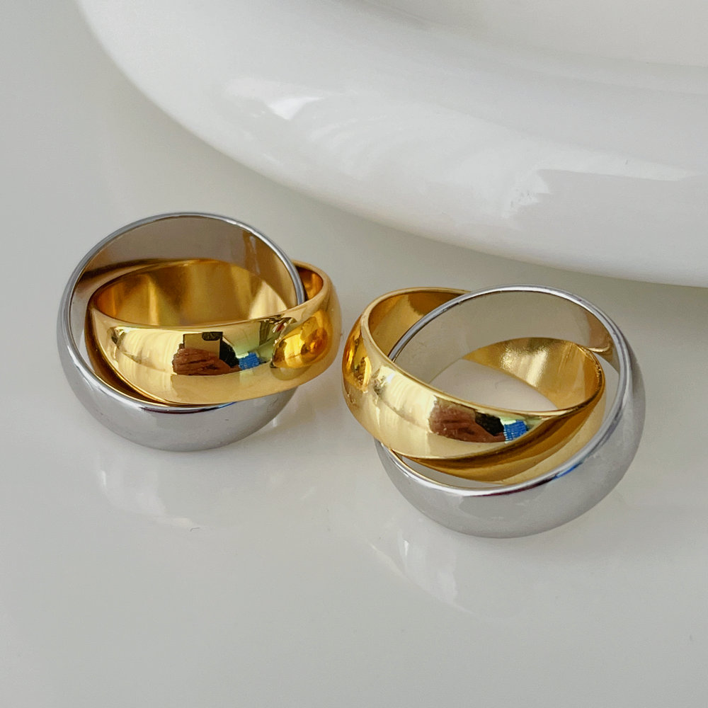 Metal silver and gold jump ring