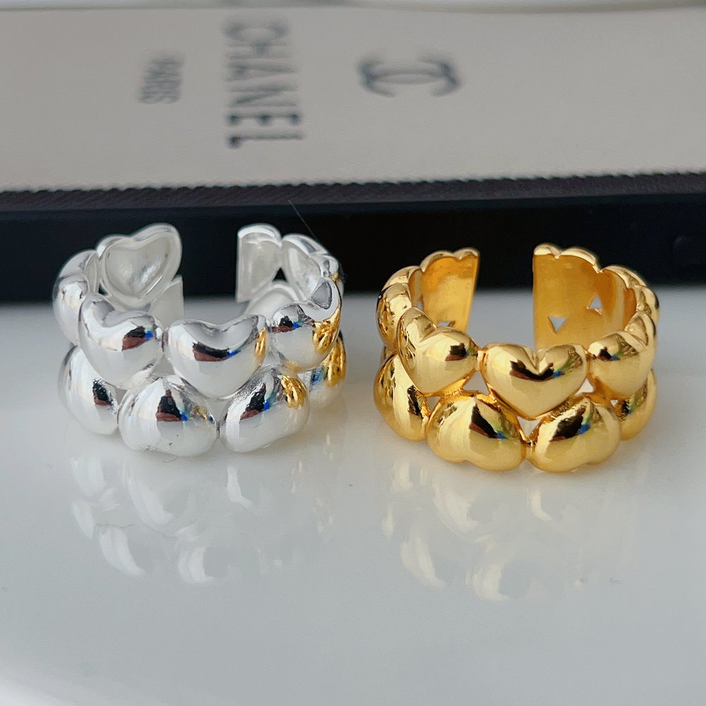 Metal heart ring