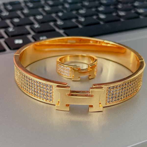 Pave zicon H bangle set with ring