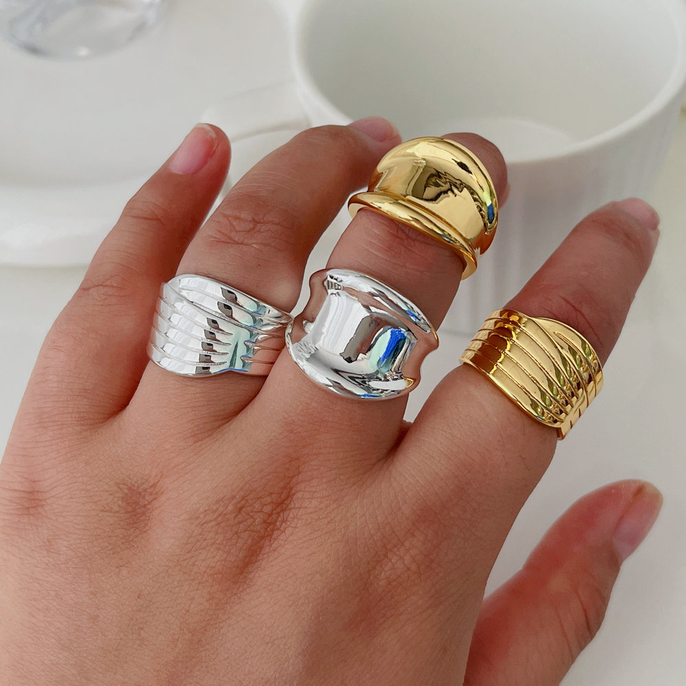 Metal 18k gold plated ring