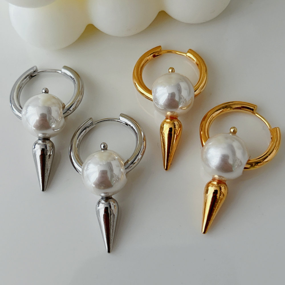 Pearl arrow hoop earrings