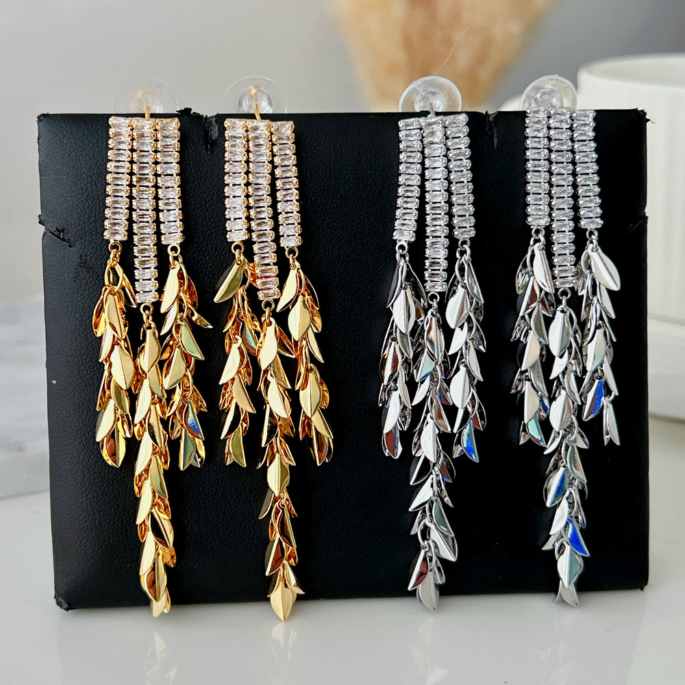 Leaf tassel earrings