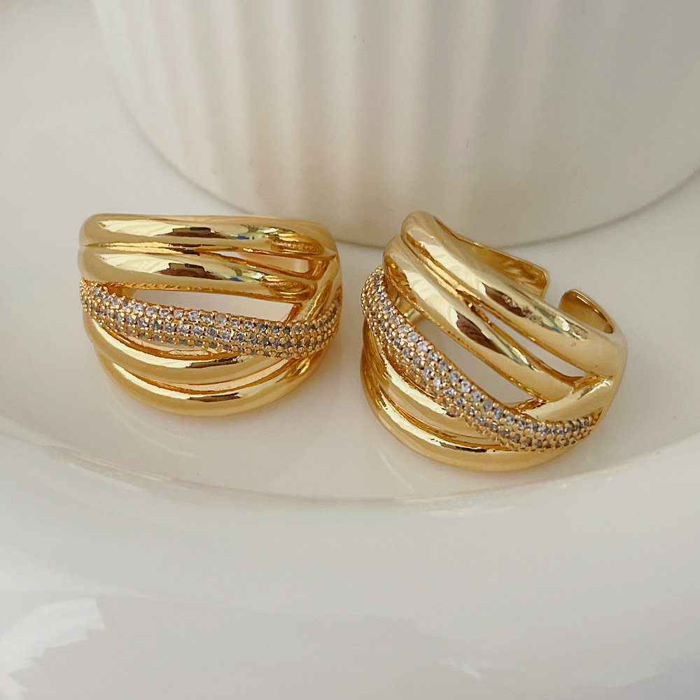 Chunky twist ring