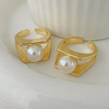 Fashion metal pearl ring