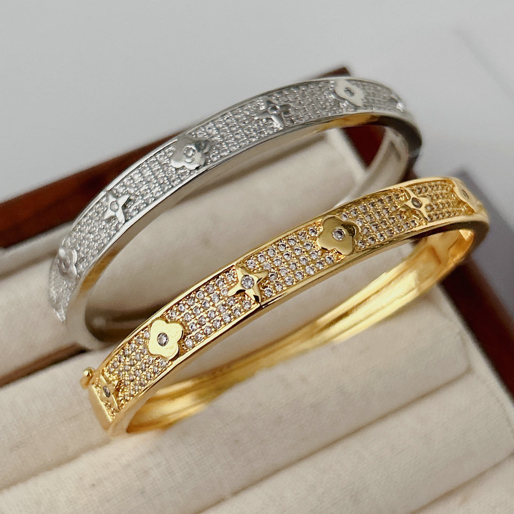 Pave flower zircon bangle