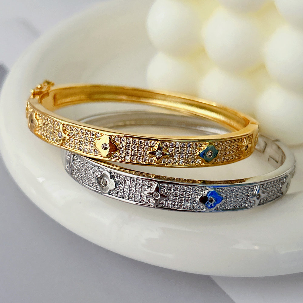 Pave flower zircon bangle