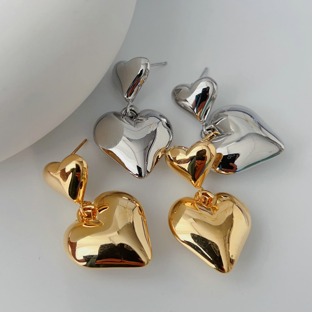 Metal heart earrings