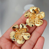 Metal flower earrings