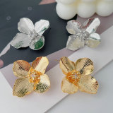 Metal flower earrings