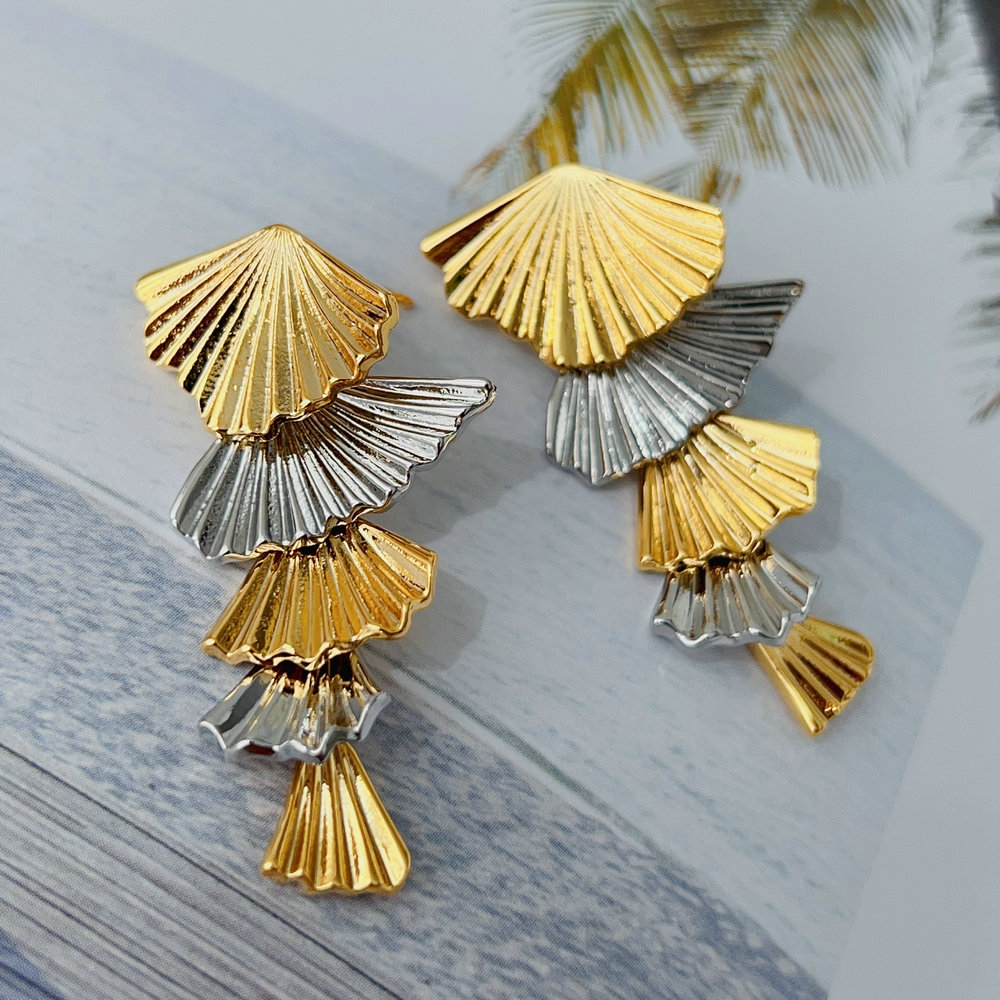 Silver and gold mix color leaf earrings