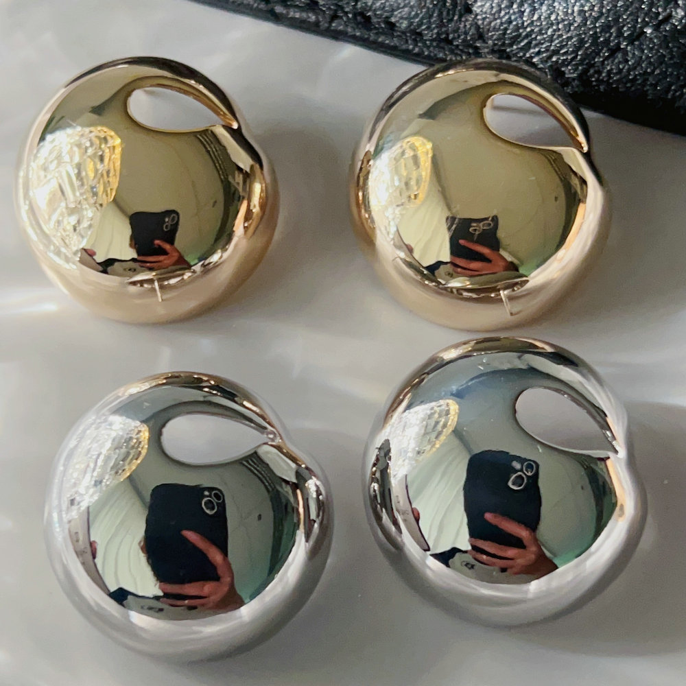 Metal chunky earrings