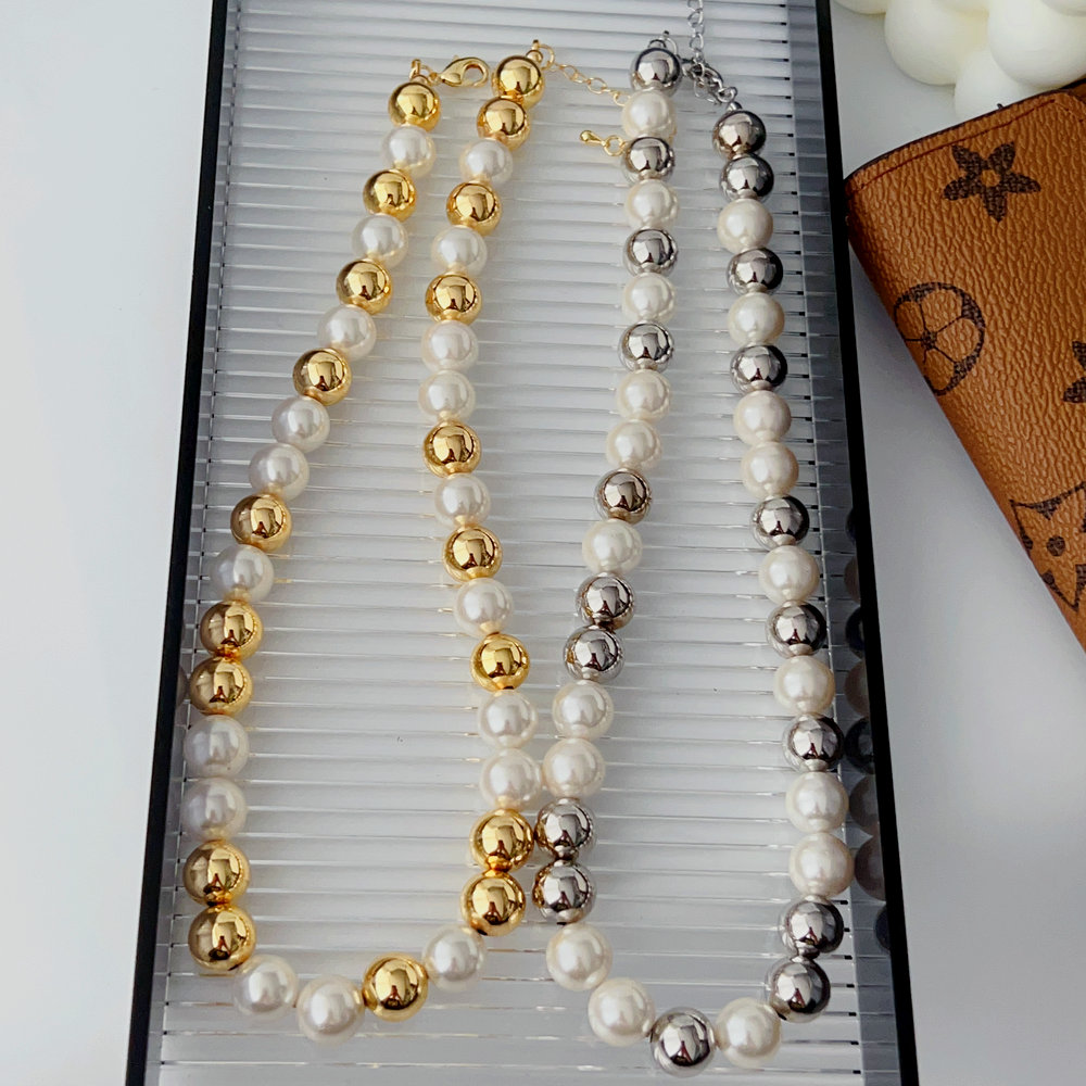 Ball chunky necklace