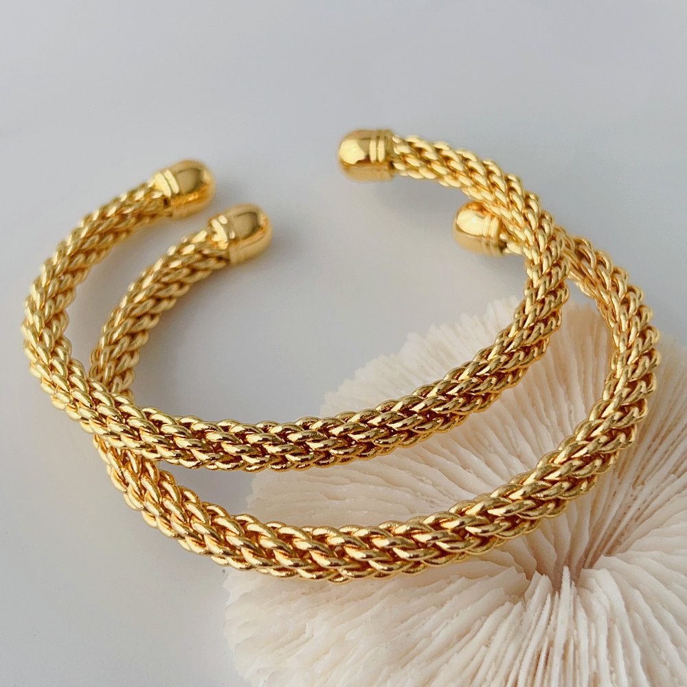 Metal twist bangle