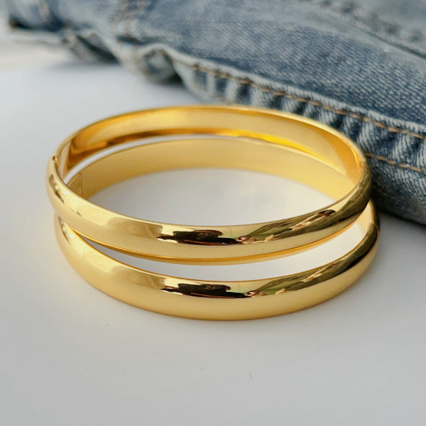 Metal chunky bangle