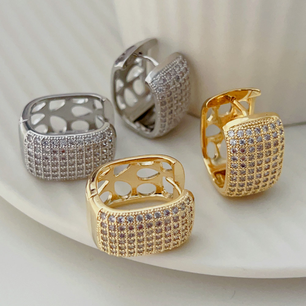 Pave zircon chunky hoop