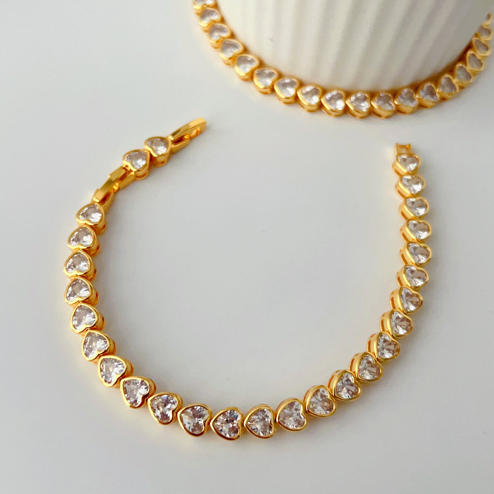 Pave zircon heart bangle