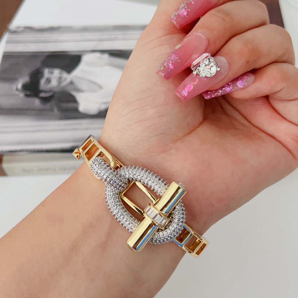 Pave siver circle bangle
