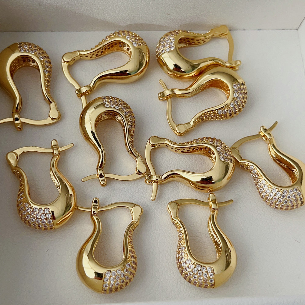 Pave zircon s hoop