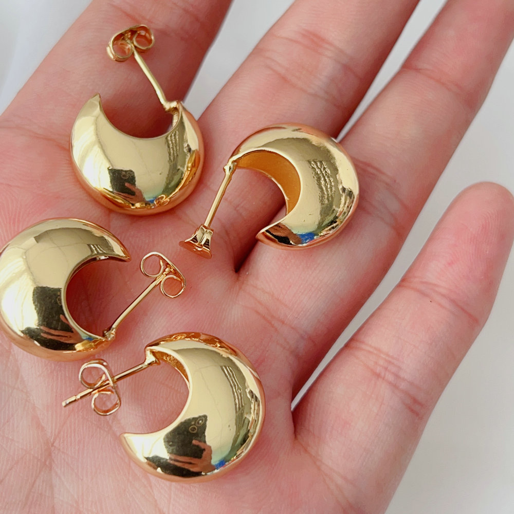 Metal moon earrings