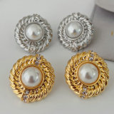 Metal round pearl earrings